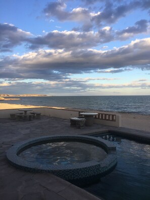 Vista para praia/oceano