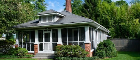 Cottage at Franklin Park