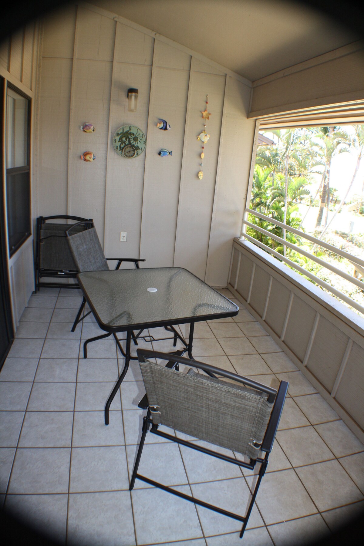 Beautiful 2nd floor, partial ocean view condo! Bathroom recently updated