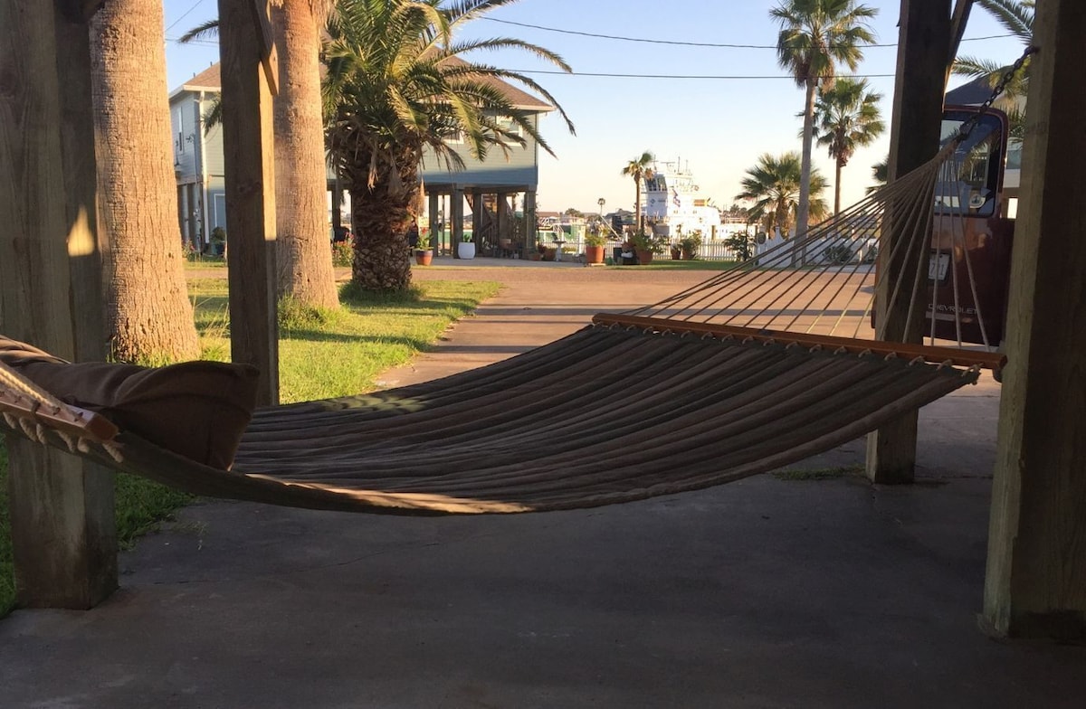 Surfside Beach, TX, Dolphin Lane Canal House