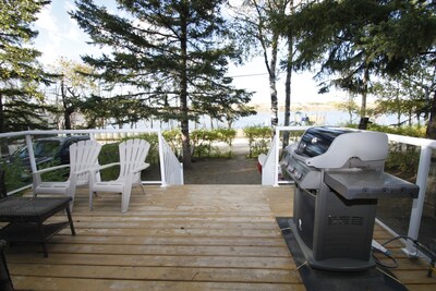 Lakefront Cottage in Manitou Beach - Three Bedroom Cottage, Sleeps 10