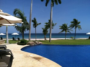 infinity pool area