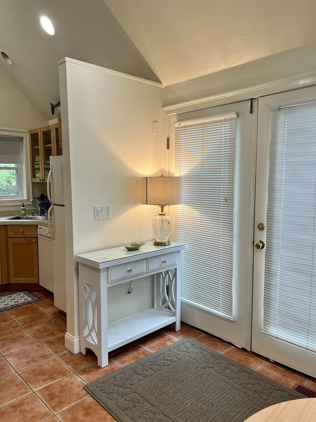 Marion Village’s Very Best Cottage (tiny home living close to the town beach)