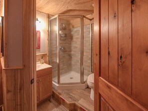 1 Bathroom with Stand-Up Shower
