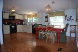 Kitchen/Dining Area in Garden Cottage