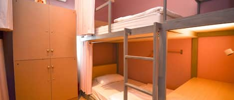 Good Day Hostel 4 Bunk Beds