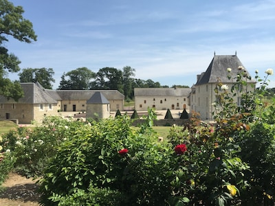 Grange du Manoir de Cleronde ***** dans un haras de 300 hectares