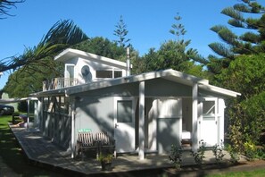 Bach No. 5 at Sunny Riversdale 