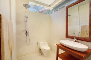2+3 BR Modern Balinese Villa in Nusa Dua