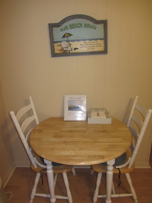 Table has seating for 4 (3 chairs available)