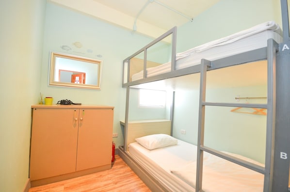 Good Day Hostel Private 2-Bed Room