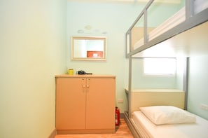 Good Day Hostel Private 2-Bed Room