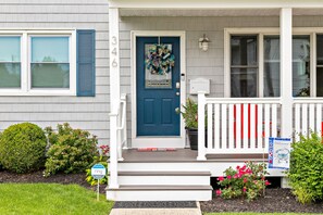 Inviting front porch and main entrance