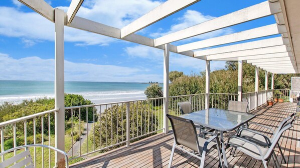 Outdoor Entertaining / Balcony