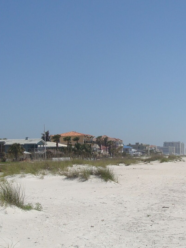beach side walk to restaurants