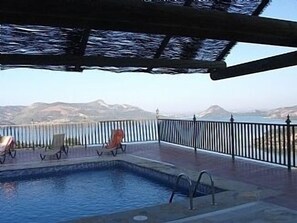 Views of the swimmingpool