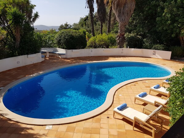 Large pool with lovely view