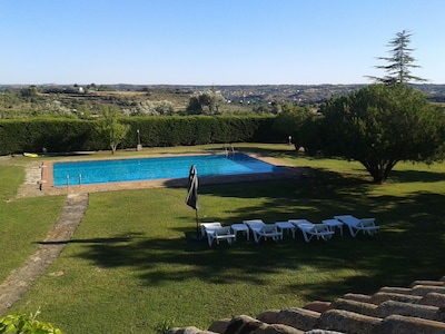 Casa rural 300 m², con jardín y piscina privados rodeada de viñedos y con WIFI