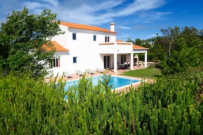 Arrifana Villa independiente con piscina privada, jardín y WiFi 