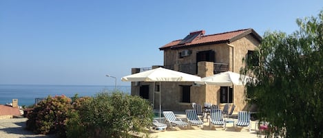 Sea Breeze at The Stone House - Private pool