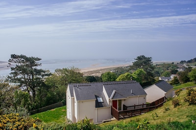 luxuriöses Ferienhaus mit herrlichem Blick über Cardigan Bay
