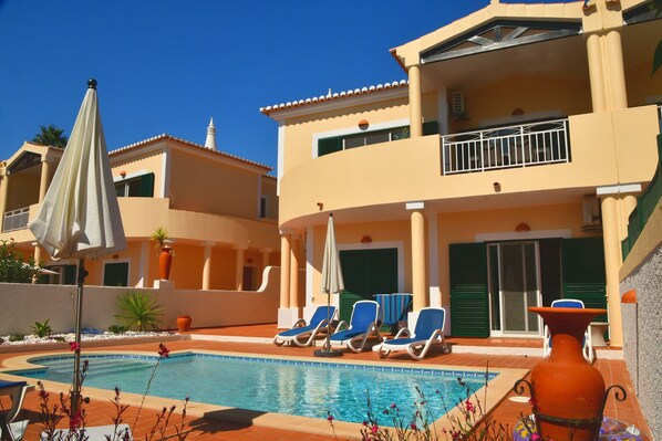 Semi-detached, split-level 2 bedrooms Sea Views, Private Pool AC, WiFi, Parking