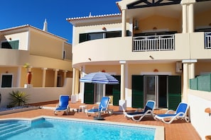 Private pool and great sunbathing 