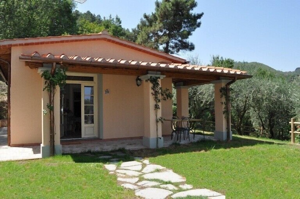 New 2 bed villa with large panoramic pool 40min to beaches - Quarrata
