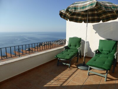 IMPRESIONANTE - Gran terraza soleada con vistas panorámicas al mar y a la costa de 180 grados