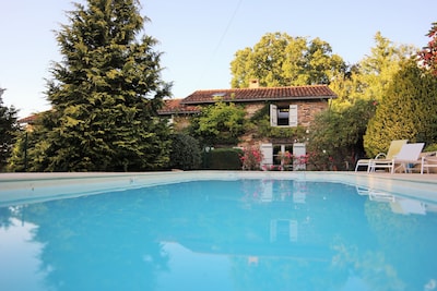 Charming house with private heated pool and sauna in the countryside