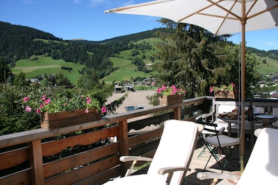 Chalet l'Isard Megeve, near slopes and center, open view, 5 bedrooms