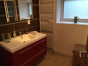 First floor shower room