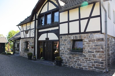 4 * apartment, on the edge of the High Fens directly on the Eifelsteig, near the national park     