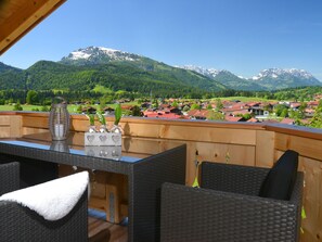 Ferienwohnung Bergstation 82 m², 2 separate Schlafzimmer-Blick auf Unterberg u. Kaisergebirge