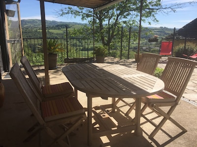 Gîte l'Atelier avec vue imprenable sur la vallée du Lot