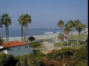 Only a short walk to beautiful beach parks.