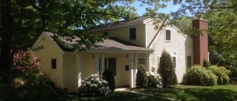 Somerset Cottage -front