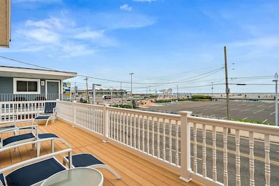 Ocean Front single family Luxury home in Wildwood, across the Convention Center