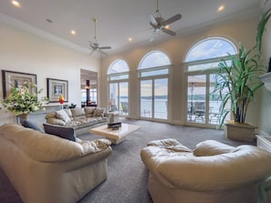 Eagle's Point Spacious Living Room.