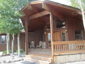 Guests can also sit in the shade and greet new arrivals.