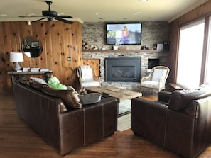 New furnishings in Living Room, 2018