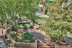 Balcony view/fountain.