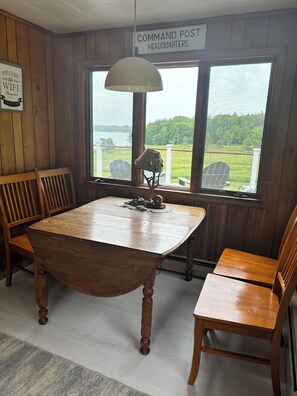 Dining area / sun porch