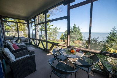 Lake Michigan Shore - 160 Feet of lakeshore-Sleeps 12