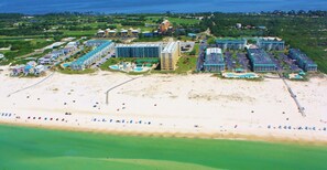 OVERVIEW OF ENTIRE PLANTATION RESORT. 5602 BUILDING IS CENTER IN BEIGE