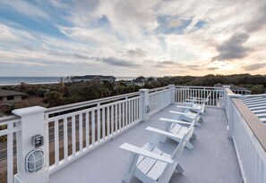 Roof top with amazing ocean views