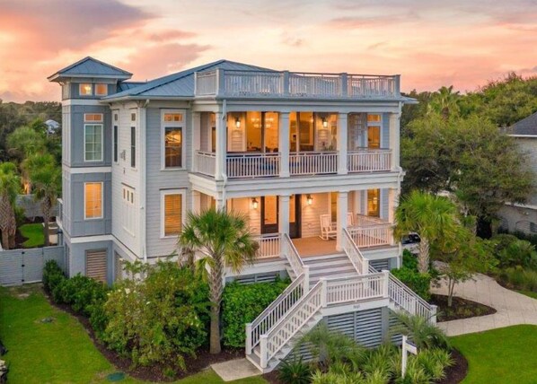 3403 Palm Blvd. - Coastal Manor