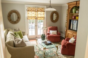 Another view of living room with 47" Roku TV