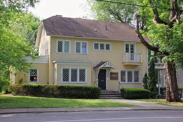 1930 Sears Roebuck home in the historic district of Franklin TN