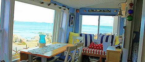 Awesome Ocean Views from Window seat, Livingroom, Dining room , kitchen , bedrom